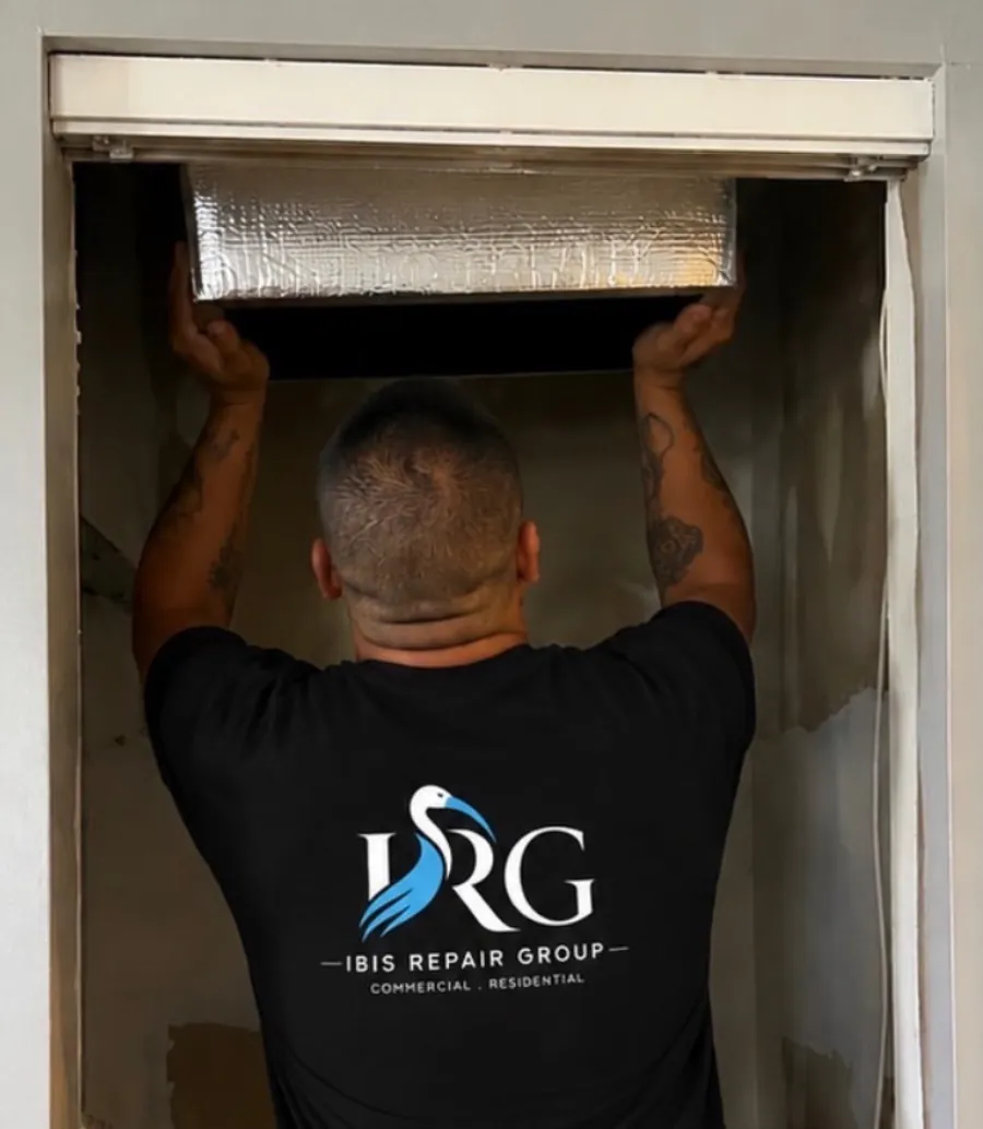 Instalación de una unidad — Ibis Repair Group, South Florida