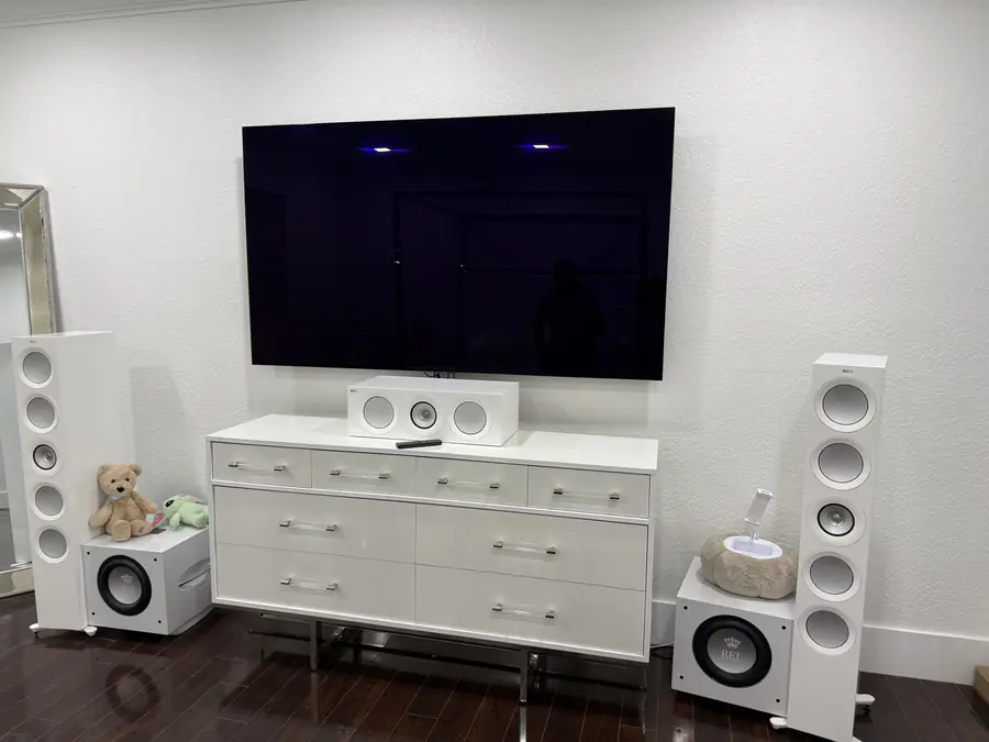 Instalación de cine en casa — Ibis Repair Group, South Florida
