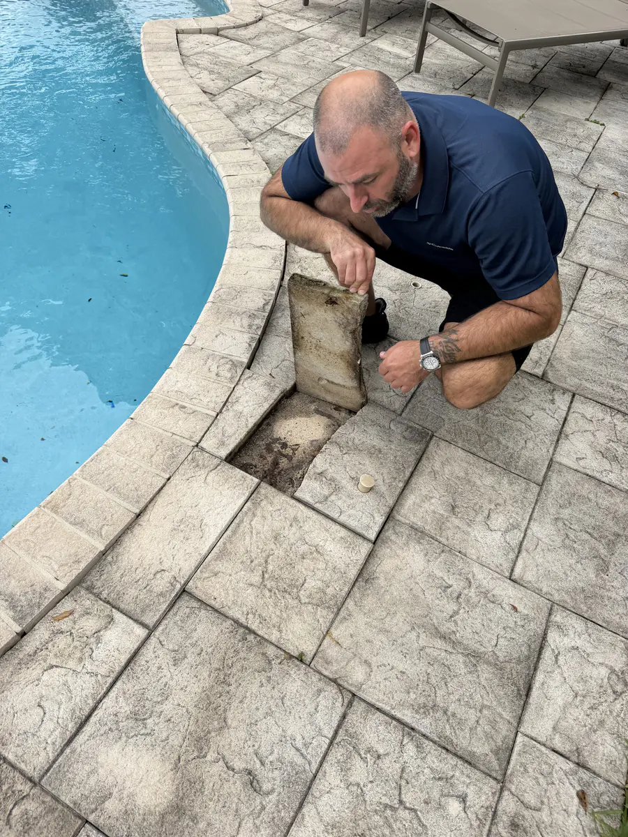 Reparación de terraza de piscina — Ibis Repair Group, South Florida